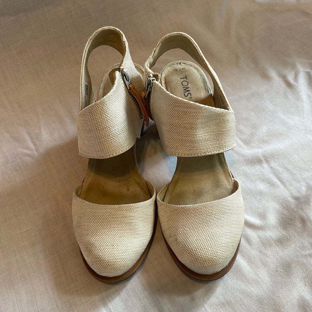 Tom’s heeled sandals